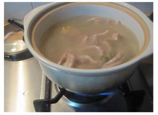 鸭掌菌菇千张汤的做法步骤5