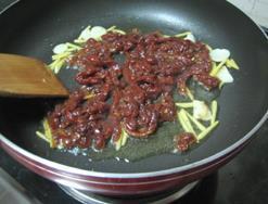 青椒炒牛肉丝的做法步骤4