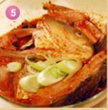 私家飘香麻辣豆豉烤鱼的做法步骤5