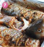 私家飘香麻辣豆豉烤鱼的做法步骤7