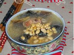 黄豆海带排骨汤的做法步骤4