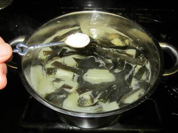 薏米萝卜海带汤的做法步骤5