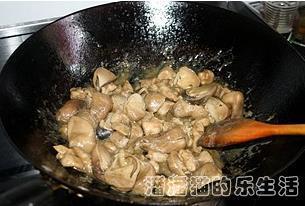 绿咖喱蘑菇鸡的做法图解6