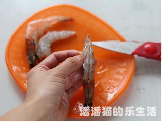 鲜虾滑蛋的做法步骤1