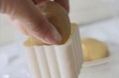 广式白莲蓉月饼的做法步骤12
