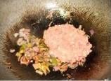 网纹蛋丝牛肉酱拌饭的做法步骤7