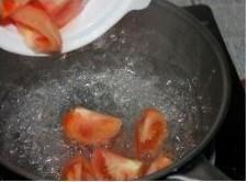紫菜番茄蛋花汤的做法图解4