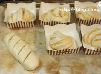 红薯椰蓉面包卷的做法步骤17