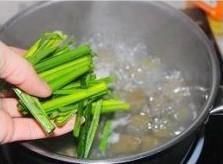 韭菜猪红汤的做法步骤13