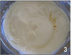 椰香海绵蛋糕卷的做法步骤2