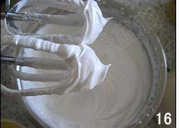 椰香海绵蛋糕卷的做法步骤7