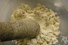 豆腐圆子豆浆锅的做法步骤1