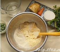 玉米面疙瘩汤的做法步骤1