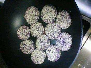紫薯芝麻饼的做法步骤7