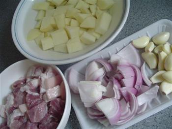 洋葱土豆烧肉的做法步骤1