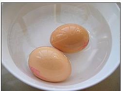 白煮蛋的做法图解5