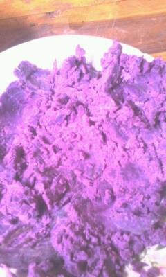紫薯馒头和红糖包子的做法图解1