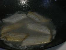 干煎带鱼的做法步骤2