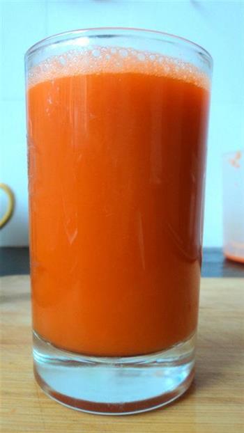 减肥必备-胡萝卜汁的做法步骤3