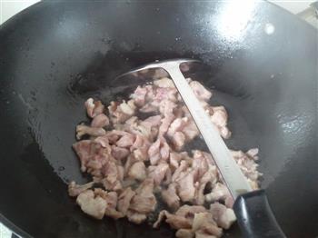 家常辣椒炒肉的做法步骤1