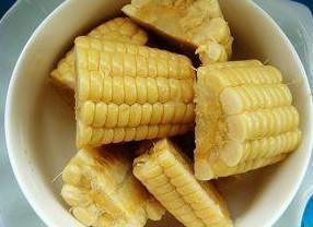 玉米板栗排骨汤的做法步骤1