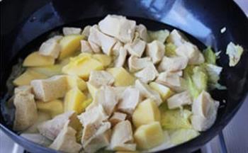 白菜炖冻豆腐的做法步骤10