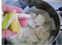 海鲜冬瓜汤的做法步骤2