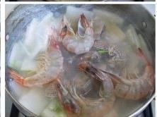 海鲜冬瓜汤的做法步骤3