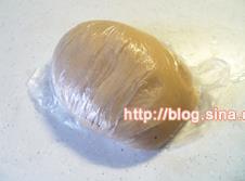 传统广式豆沙月饼的做法步骤1