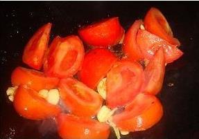 西红柿炖豆腐的做法步骤4