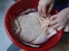 家庭版北京烤鸭的做法步骤4