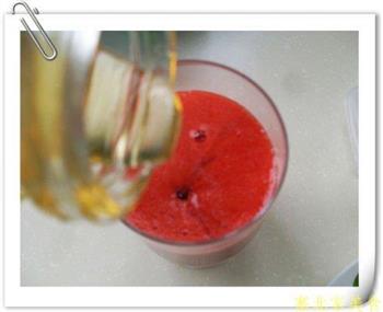 草莓樱桃汁的做法步骤3