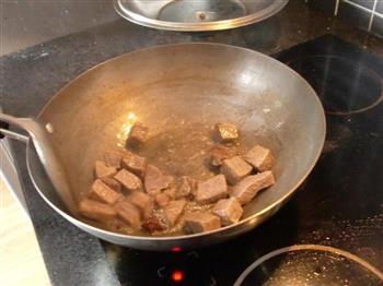 土豆烧牛肉的做法步骤3