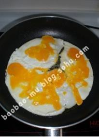 豉香葱段荷包蛋的做法步骤3
