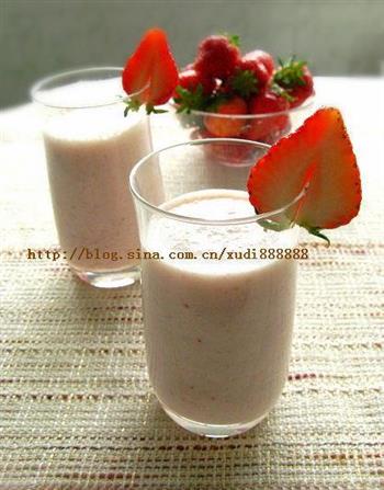 草莓奶昔&草莓砂冰的做法步骤6