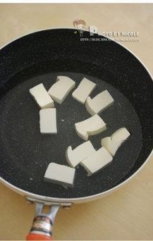 时蔬烩麦香豆腐丸子的做法图解2
