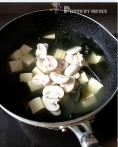海带豆腐汤的做法步骤5