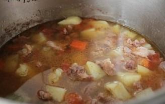 牛肉疙瘩面叶汤的做法步骤2