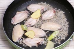 清鸡汤薏米鸽蛋的做法图解4