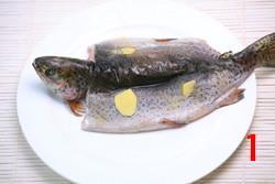 烤虹鳟鱼的做法图解1