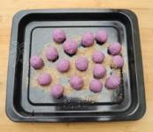 紫薯芝麻饼的做法步骤3