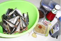 自制茄汁沙丁鱼的做法步骤1