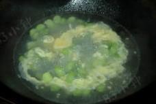 蚕豆米蛋花汤的做法图解3