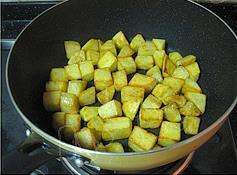 锅巴土豆的做法步骤2