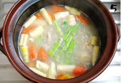 健康蔬菜排骨汤的做法步骤5