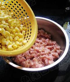 猪肉玉米饺子的做法步骤5
