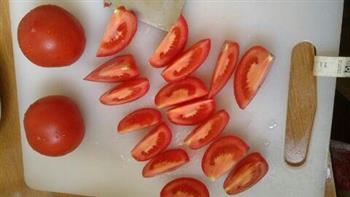 番茄牛骨汤的做法步骤2
