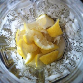 自制蜂蜜柠檬饮的做法步骤2