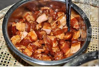 花生绿豆鲜肉粽的做法步骤1