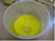 蛋黄沙拉酱的做法步骤1